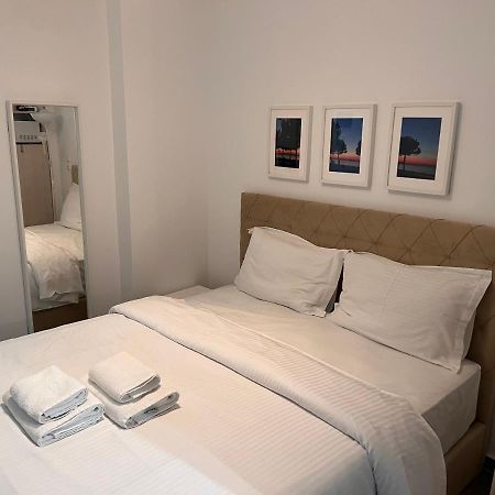 Small Budget Diamond Apartment In Agias Sofias. Tessalónica Exterior foto