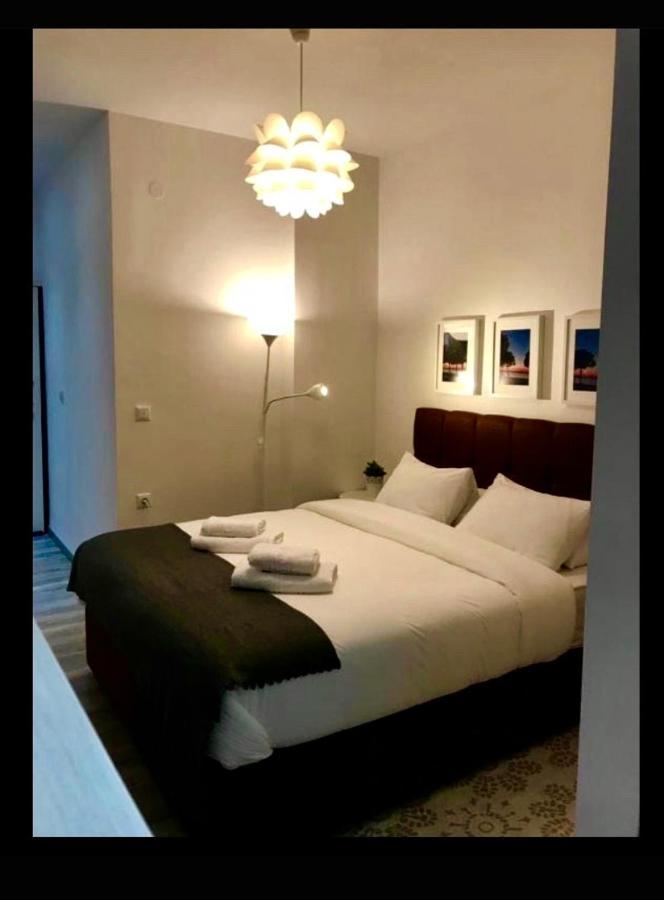 Small Budget Diamond Apartment In Agias Sofias. Tessalónica Exterior foto